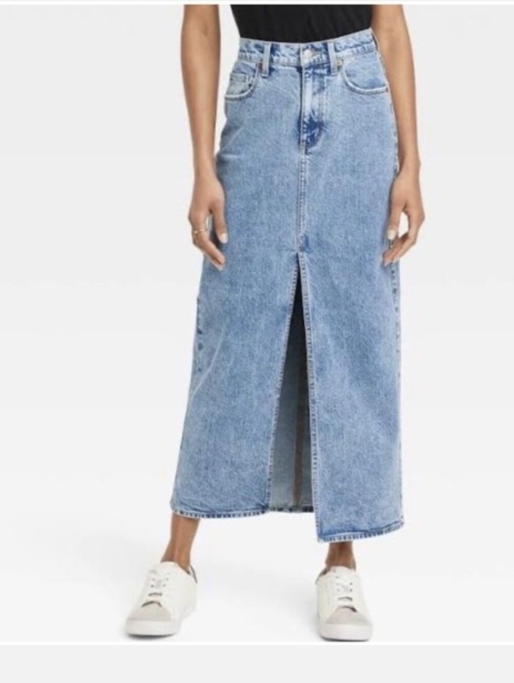 NWT Denim Maxi Skirt In Medium Wash -- Universal Thread Size 4 - Picture 2 of 9